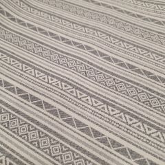 GOBELINO RAYAS ETNICAS GRIS
